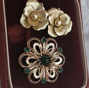 Small Haul Vintage Coro Earrings With a Green Rhinestone Brooch